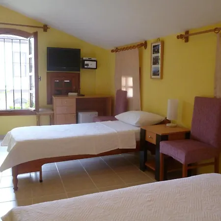 Frankfurt Hotel 2*